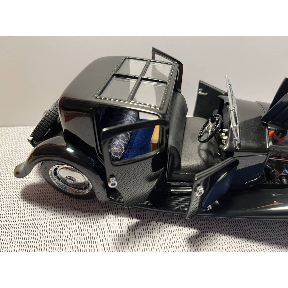 Modellauto 1:24 Modell 1930 Bugatti Royale Coupe Napoleon von