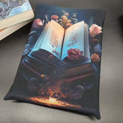 Buchhülle mit geheimnisvollem 