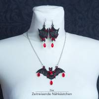 Viktorianisches Gothic Schmuckset – Fledermaus Halskette & Ohrringe, individuelle Handarbeit aus Spitze Bild 1