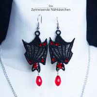 Viktorianisches Gothic Schmuckset – Fledermaus Halskette & Ohrringe, individuelle Handarbeit aus Spitze Bild 3