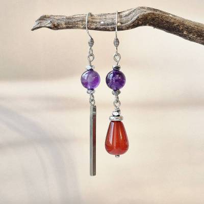 Asymmetrische Ohrringe mit Karneol und Amethyst – Boho Edelstein Hängeohrringe handgefertigt