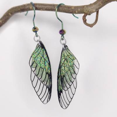 Glitzernde Feenflügel-Ohrringe mit hypoallergenen Niob-Ohrhaken - grün - handgemacht