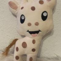 Stickdatei Giraffe Gerda – 3 Größen In the Hoop Set für Baby – Maschinenstickerei mit deutscher Anleitung Bild 3