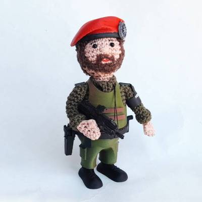 Eierwärmer Soldat Feldjäger Bundeswehr – Handgemachte Geschenkidee & Eierbecher personalisierbar