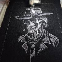 Skelett Cowboyhut Lichteffekt Stickdatei 24-26*15-16cm, JEF 20*17cm – Totenkopf Cowboy für schwarze Stoffe Bild 4