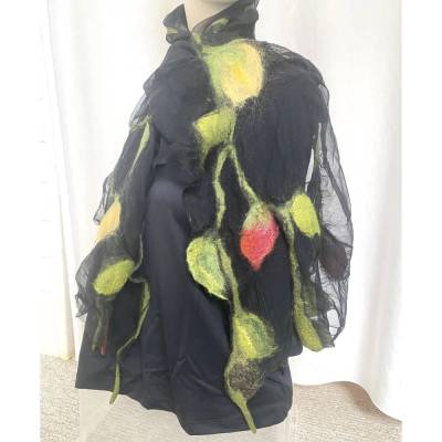 Handgefilzter Damenschal aus Wolle und Seide – Elegantes Unikat für jede Jahreszeit