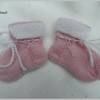 Babysocken für Neugeborene - handgestrickt in rosa/weiß Bild 2