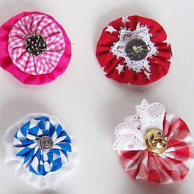 Trachtenbroschen, Trachten-Anstecker, Dirndl, Volksfest, Tasche Stoffrosette Ansteck-Blume, Stoffblüten-Brosche