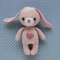 Häkeltier Hase Mini hellrosa aus Baumwolle Handarbeit Bild 1
