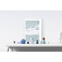Poster in Grau und Weiß Vögel Gänse am Wolkenhimmel, stimmungsvolle Dekoration für das Schlafzimmer und Orte der Stille // 45 x 30 cm Bild 1