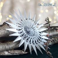 Papierstern Schneeflocke, Fensterstern in silber, Stern mit 15cm, weihnachtliche Deko für den Baum Bild 1
