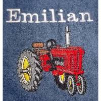 Handtuch mit Traktor und Namen bestickt Bild 1