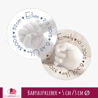 Babyaufkleber zur Geburt | Babyhand - personaliserbar mit Babyfoto Bild 1