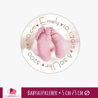 Babyaufkleber zur Geburt | Babyfuß - personaliserbar mit Babyfoto Bild 1
