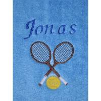 Besticktes Handtuch mit Namen und Tennismotiv Bild 1