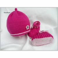 Neugeborenenset, Babymütze, Babyschuhe, handgestrickt, pink, rosa Bild 1