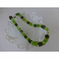 Würfelkette, grün, Mel -  Len, Kette, 46 cm, Halskette grün, Geschenk, Muttertag, Geburtstag, Perlenkette, Hochzeitsschmuck Bild 1