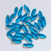 30 Glasdagger mit zwei Fädellöchern, blue zircon, blau Bild 1