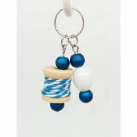 Schlüsselanhänger "Garnrolle", jeansblau/nachtblau, blau, Schlüsselanhänger, Anhänger, Nähschmuck, Accessoire Handarbeit Bild 1