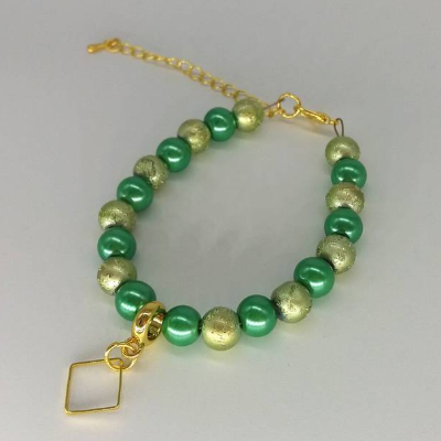 Armband grün & goldfarben, verstellbar, Perlenarmband