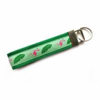 Schlüsselanhänger Schlüsselband Anhänger "Flamingo" in grün oder pink aus Baumwollstoff und Webband Bild 1