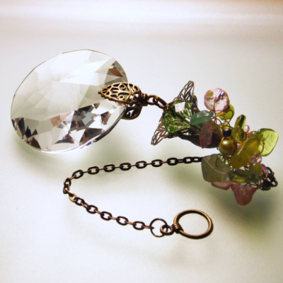 Suncatcher zarte Blüten mit Regenbogen Kristall und Edelsteinbouquet SF-AB-25