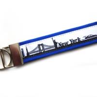Schlüsselanhänger Schlüsselband Anhänger "New York" blau rot schwarz  weiß Geschenk Urlaub Städtetrip Geburtstag Weihnachten meine Stadt Bild 1