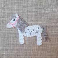 Kleine Schimmel-Pferde Applikation mit wählbarem Halfter - handgefertigte Pony Häkelapplikation Bild 2