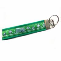 Schlüsselanhänger Schlüsselband Anhänger "Fußballtor" grün aus Baumwollstoff und Webband Bild 1