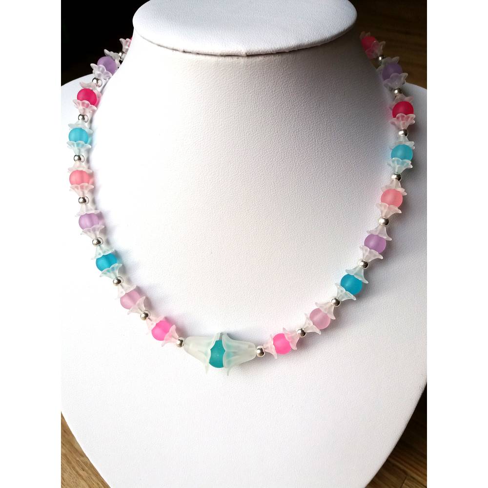 Halskette mit Murano Glas in zart-bunten Pastell-Farben 