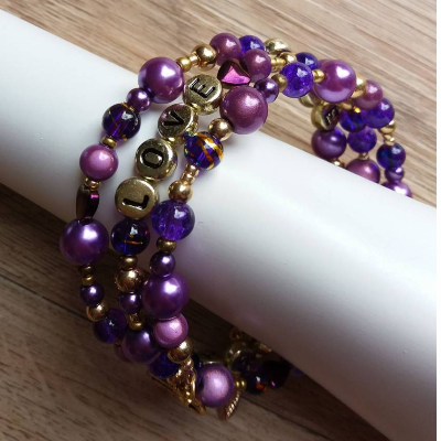 Wickelarmband, Spiralarmband "live, love, laugh", lila, goldfarben, Perlenarmband, Armband, mehrreihiges Armband