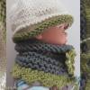 Strickset Mütze und Schlauchschal Baby Kleinkind Wollweiß Oliv Titangrau mit Häkelblüte Bild 4
