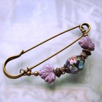 Schalnadel Lavendel mit Blütenperle und lila Ahorn Bild 1