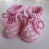 rosa gestreifte Babyschuhe 3-6 Monate gestrickt aus Wolle Bild 2