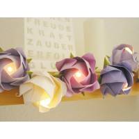 Lichterkette mit Rosen Blüten in Lavendel, Girlande Wohnzimmer Bild 1