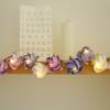 Lichterkette mit Rosen Blüten in Lavendel, Girlande Wohnzimmer Bild 4