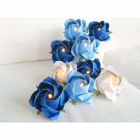 Lichterkette große Rosen in blau-weiß, Hochzeitsdeko, Tischdeko, romantische Girlande Bild 1