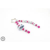 Taschenbaumler/Schlüsselanhänger mit Namen - Waschbär in hellgrau/pink - Taschenanhänger/Namenanhänger - Bild 1