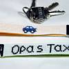 Schlüsselanhänger handgestickt "Opas Taxi" Bild 2