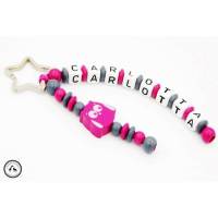 Taschenbaumler/Schlüsselanhänger mit Wunschname - Eule in grau/pink Bild 1