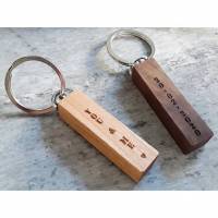 Schlüsselanhänger Holz "you&me" Geschenk mit Wunschdatum, Jahrestag, Hochzeitstag Bild 1