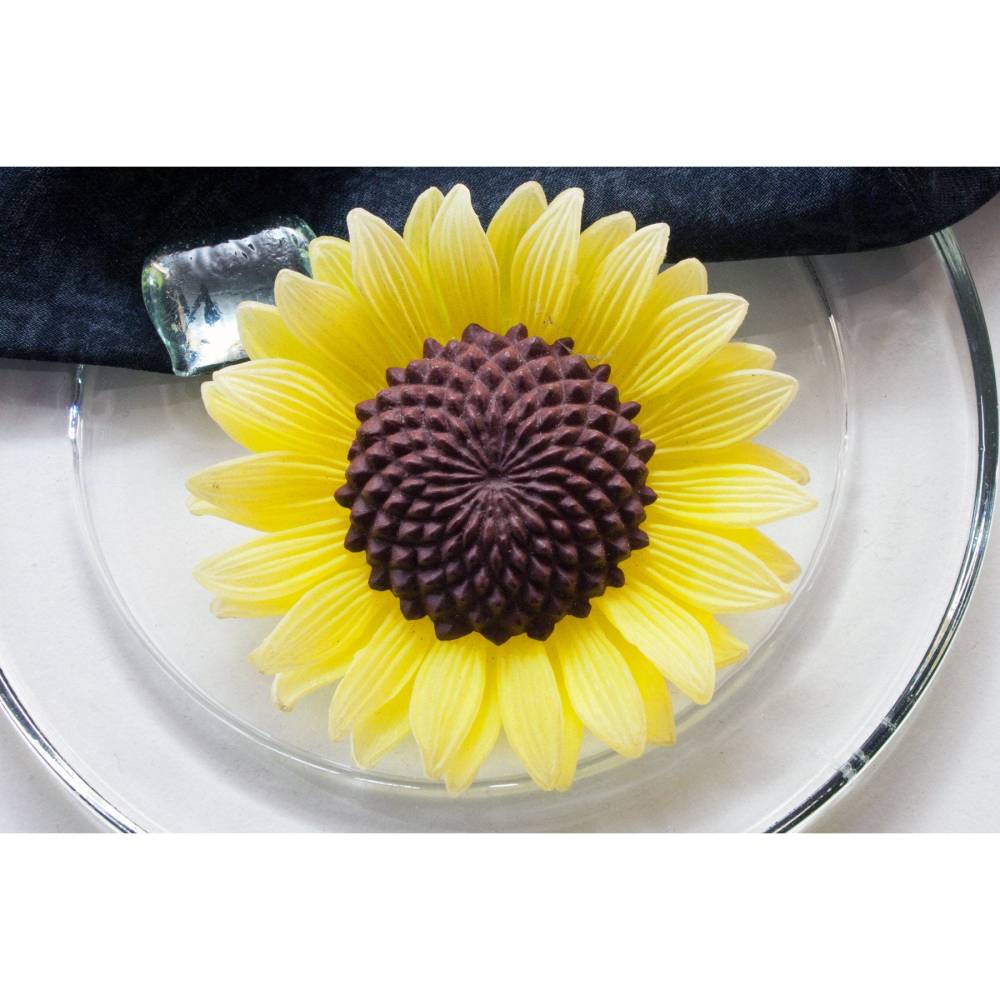 Brosche gelbe Sonnenblume, Blüte, Kunststoffbrosche, alte Brosche, Anstecker, Trödel Dings da, Bild 1