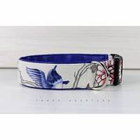 Hundehalsband mit Blumen und Vogel, mit Kunstleder in blau, Halsband für Hunde Bild 1