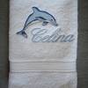 Handtuch- bestickt mit Namen und Delphin Bild 2