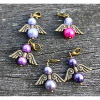Charm Engel mit zwei Perlen pink, lila durchsichtig, graulila bronze Bild 1