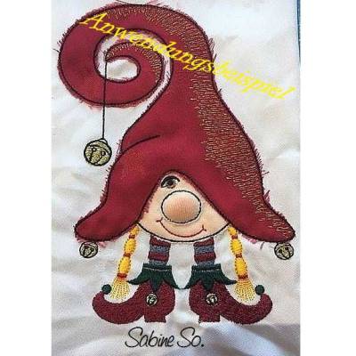 *  Wichtel - Girly Mädchen mit Zöpfen, Stiefel, Glöckchen und 3D Nase *  Doodle / Stickdatei, 13 x 18 