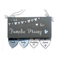 Türschild Familie personalisiert, Familienschild Wimpelkette mit Herzanhänger Bild 1
