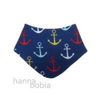 Baby-Halstuch, Dreieckstuch maritim mit bunten Ankern auf blau Bild 1