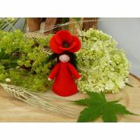 Blumenkind Klatschmohn-Mohn, Jahreszeitentisch Sommer, Filzpüppchen Bild 1