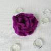 Filzbrosche Filzblume fuchsia purple bestickt mit Rocaillesperlen Bild 2